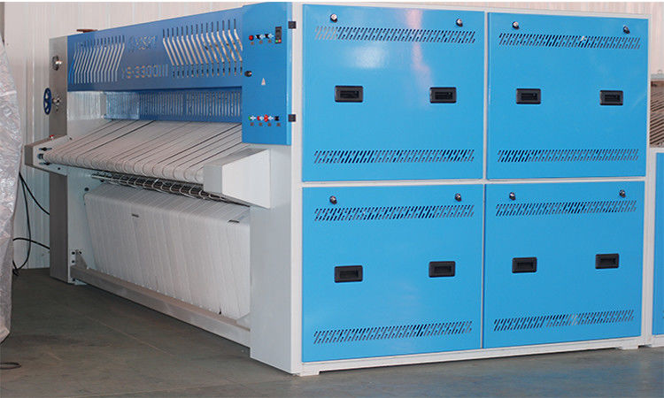 Automatische Maschine zum Bügeln und Falten von Kleidung Faltgeschwindigkeit 10-50 M/Min 220v/380v