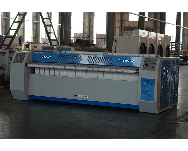 Professionelle industrielle Bügelmaschine mit Stromversorgung 380/3/50 V/p/Hz 0,75kw